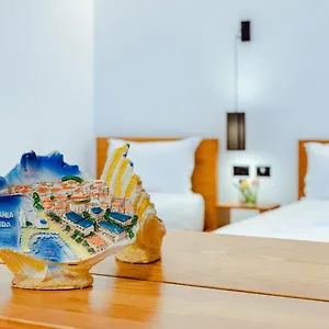 gloan-suites-residence.albaniahotels.org/