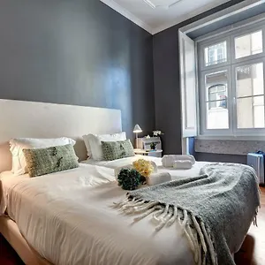 Apartment Canaan Boutique Fanqueiros 114 By Get Your, Lissabon